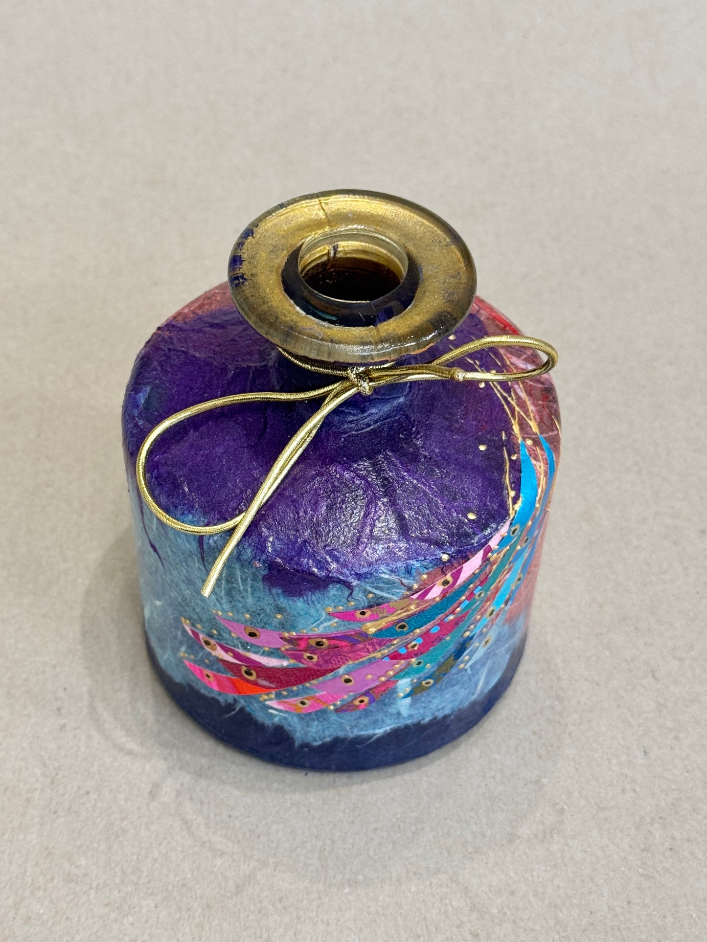 Cylindrical Potion Bottle (purples)