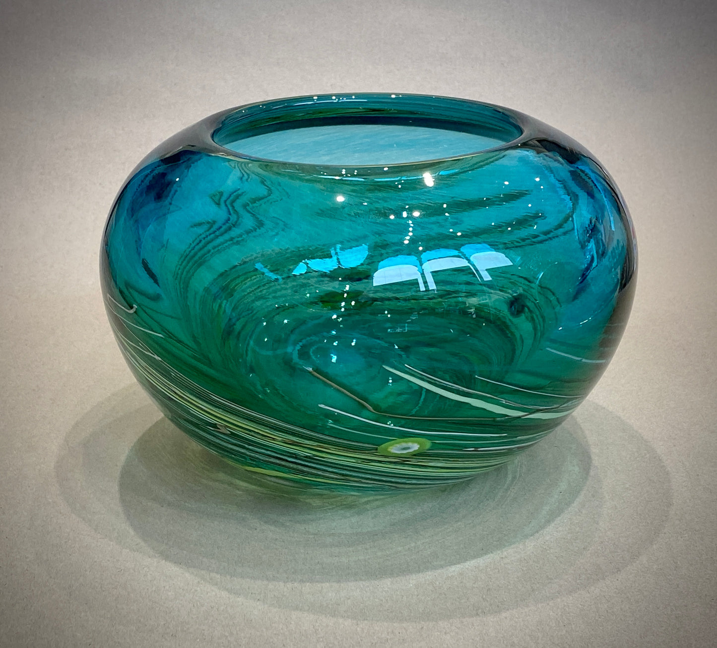 Cane Vase - Round