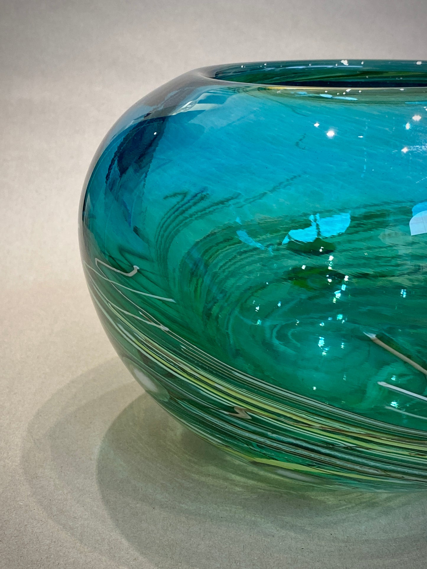 Cane Vase - Round
