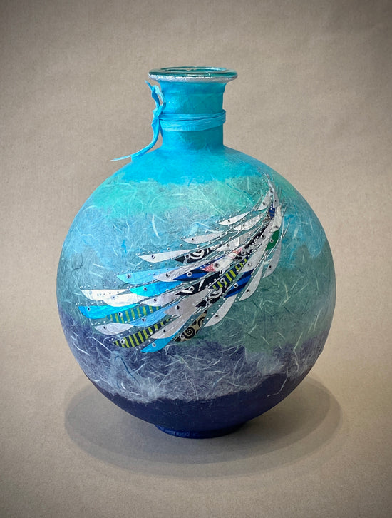 Load image into Gallery viewer, Medium Globe Vase
