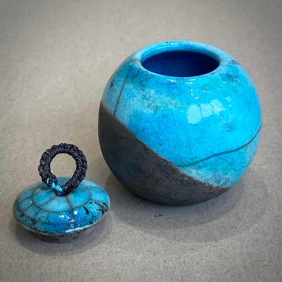 Load image into Gallery viewer, Small Raku Fired Porcelain Jar (blue)
