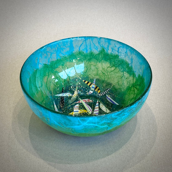 Load image into Gallery viewer, Large Deep Bowl (green)
