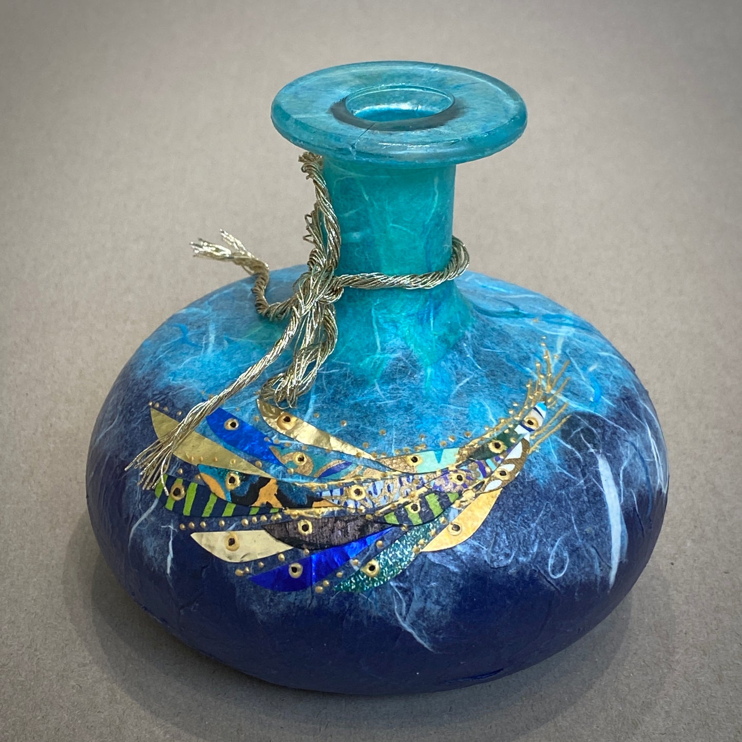 Potion Bottle (emerald/blue)