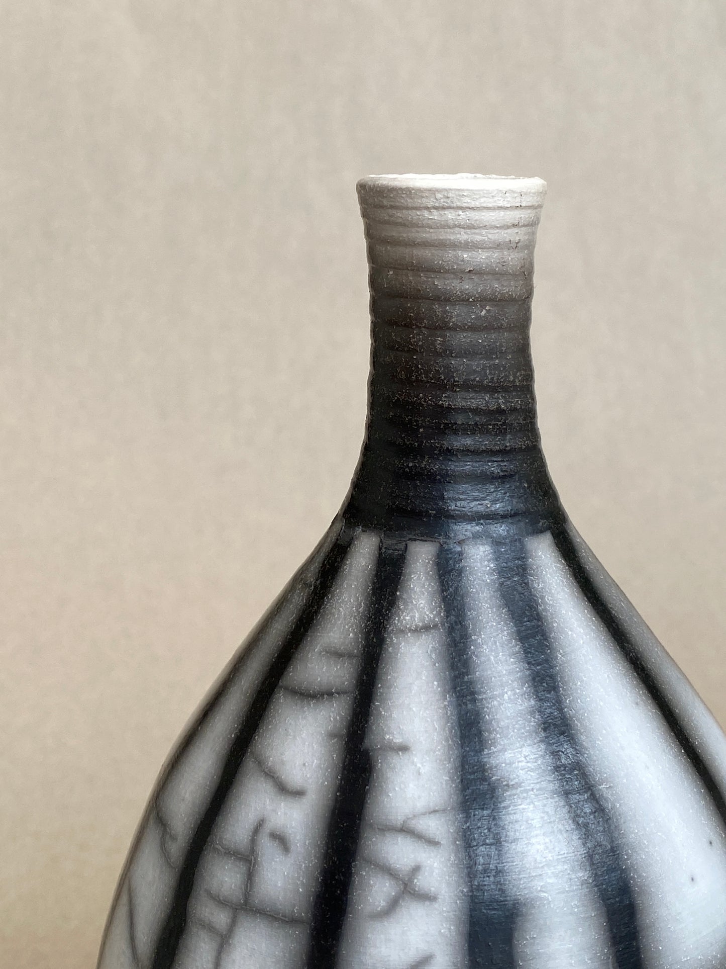Load image into Gallery viewer, Striped Raku Fluted Vessel (medium)
