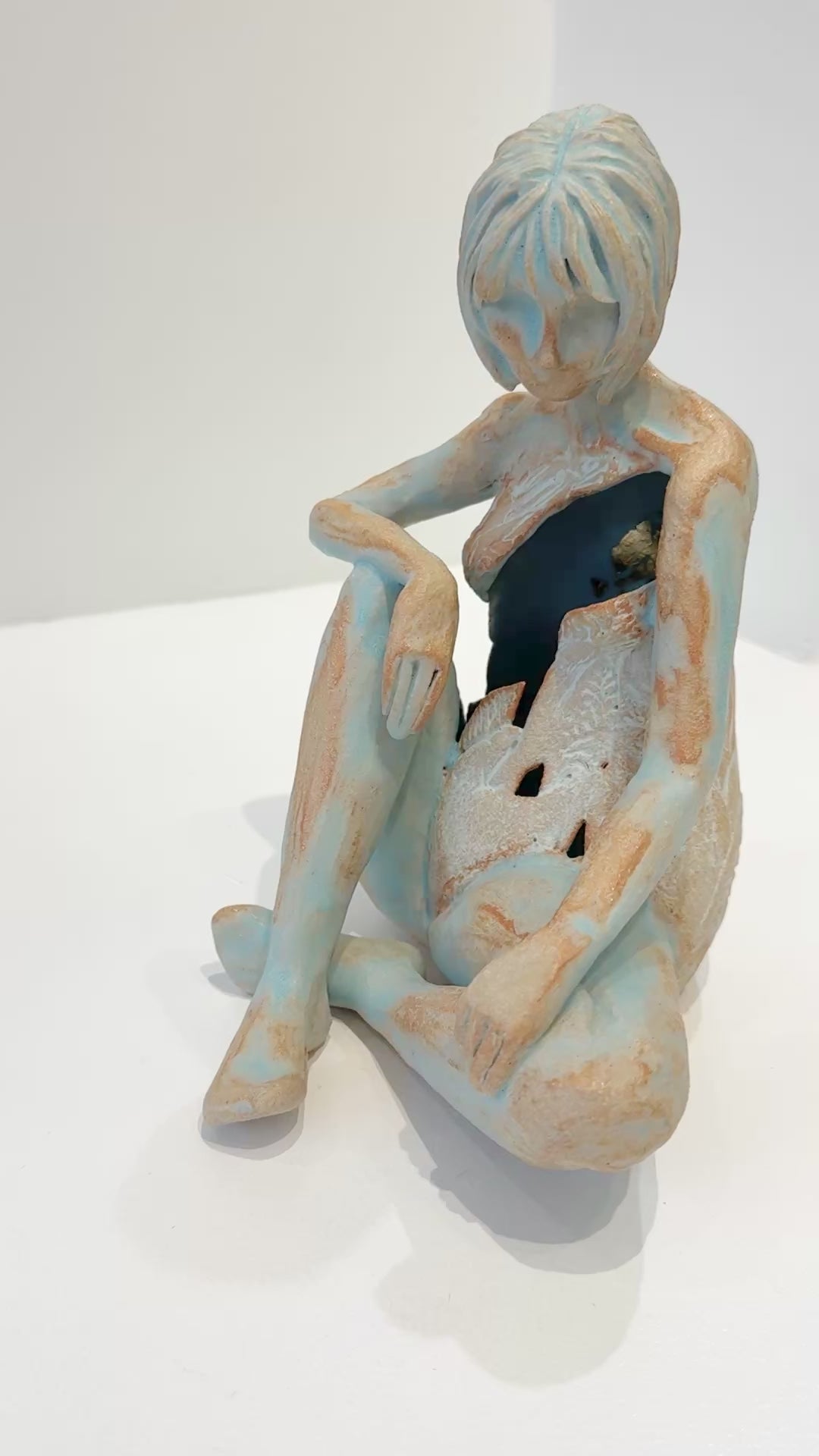 Load and play video in Gallery viewer, Contemplation (with gold leaf)
