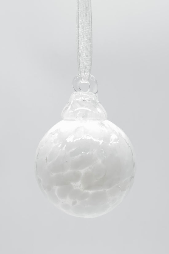 Load image into Gallery viewer, Shakspeare Christmas Bauble - Small Round
