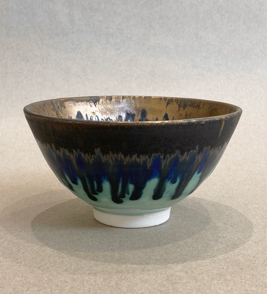 Load image into Gallery viewer, Medium Porcelain Bowl
